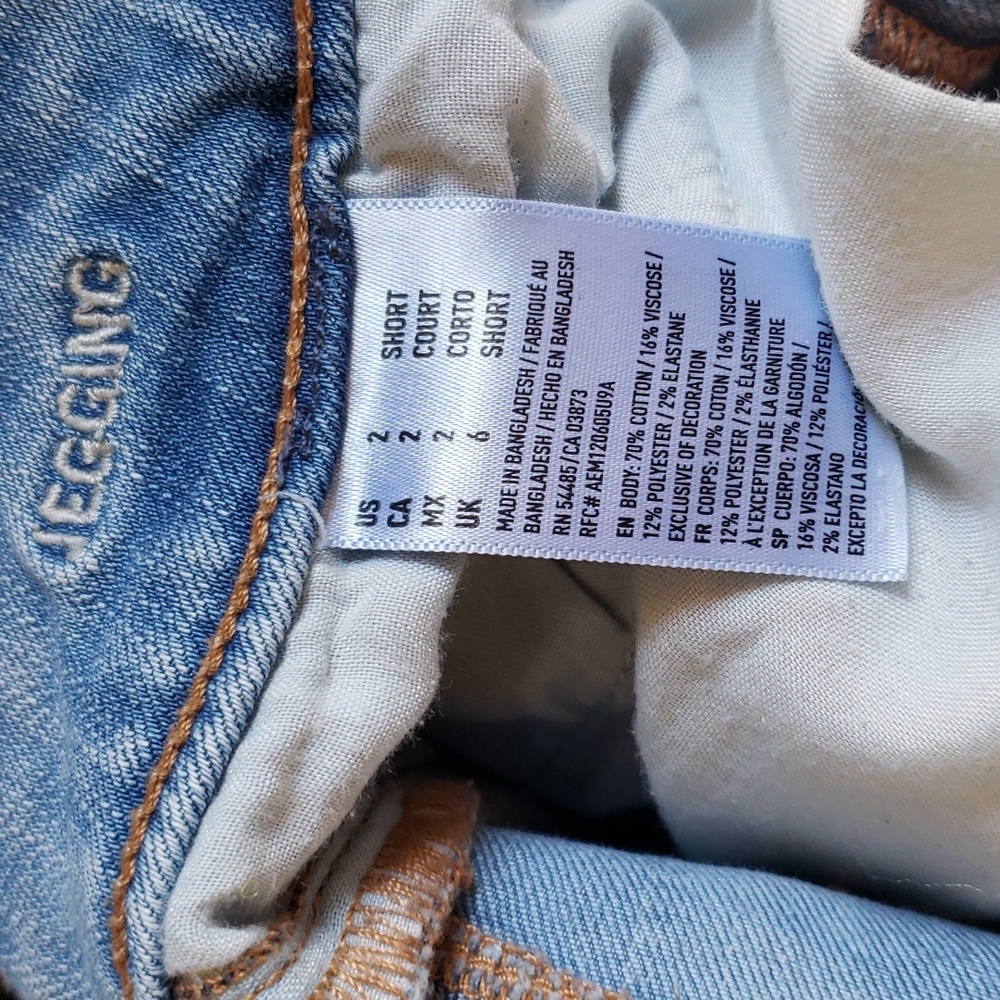 Light Wash Jeans - Picture 4 of 4